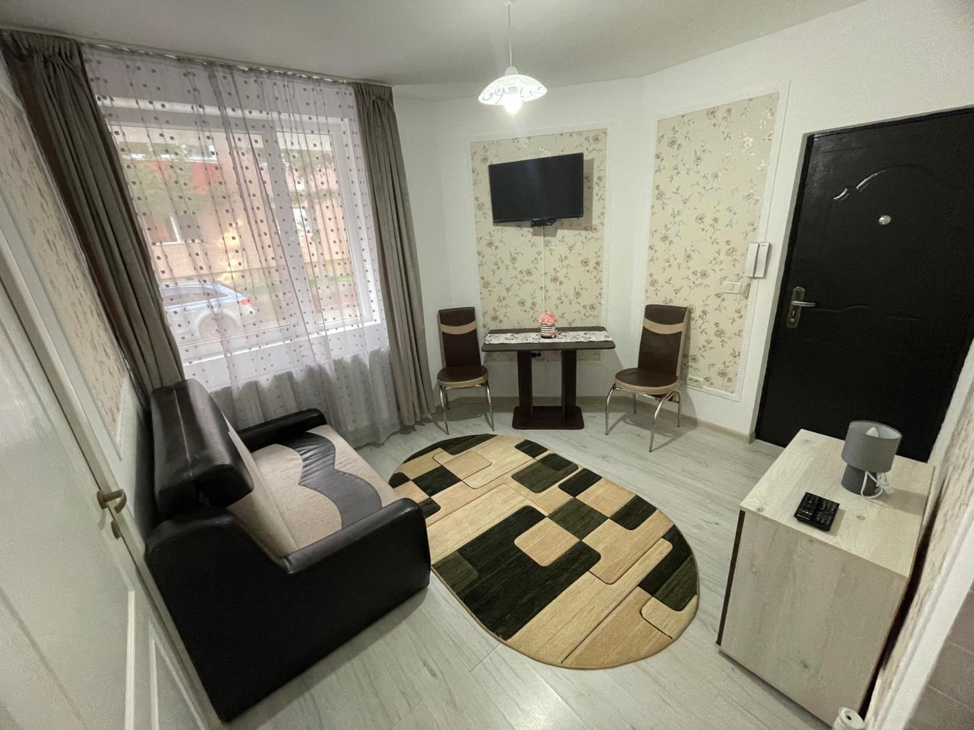 R.M Apartament Лугож Екстериор снимка